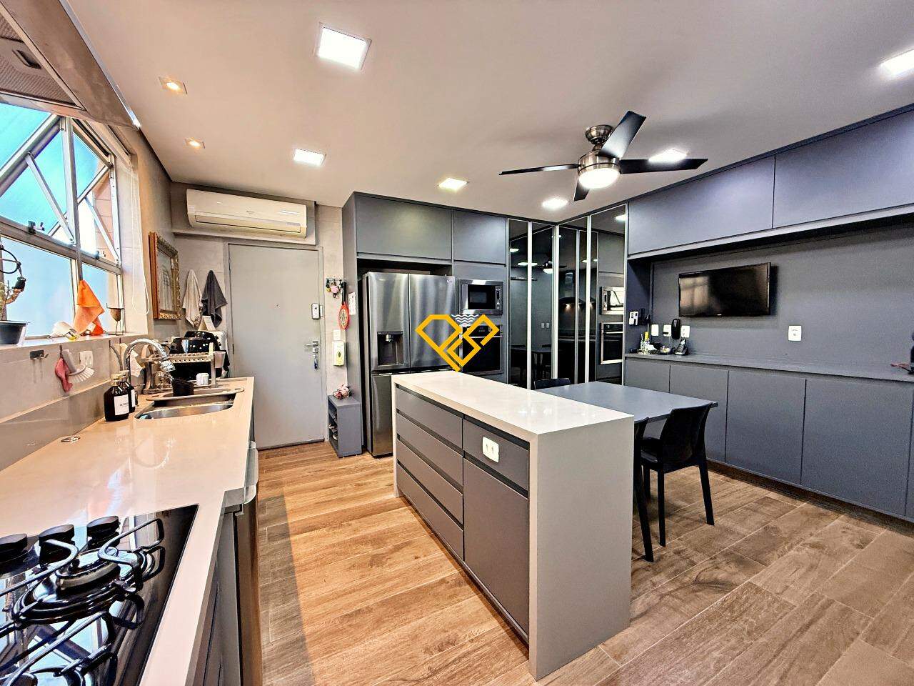 Apartamento à venda no Embaré: Cozinha