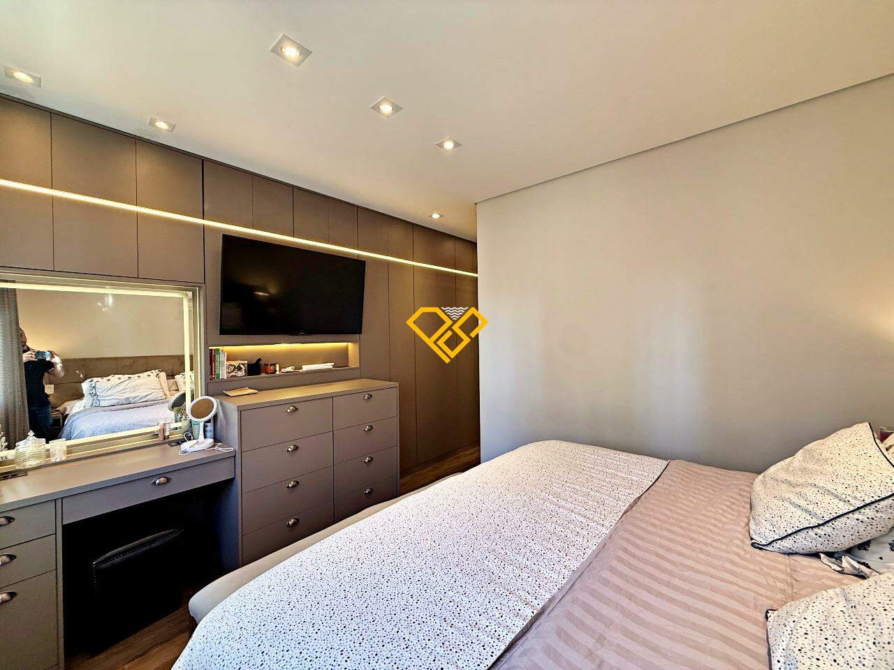 Apartamento à venda no Embaré: Suíte 1 - master