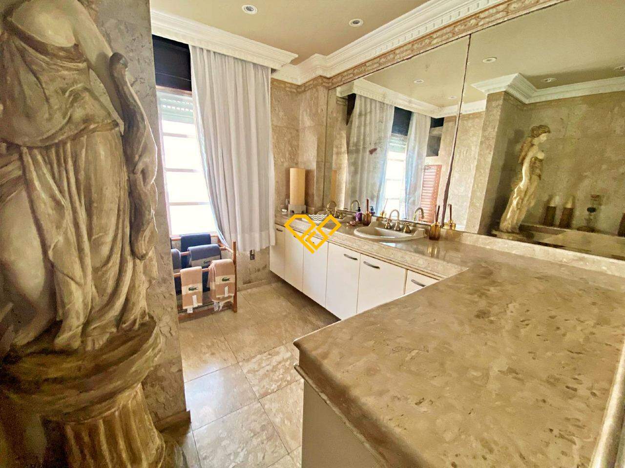 Apartamento à venda no Gonzaga: Wc social
