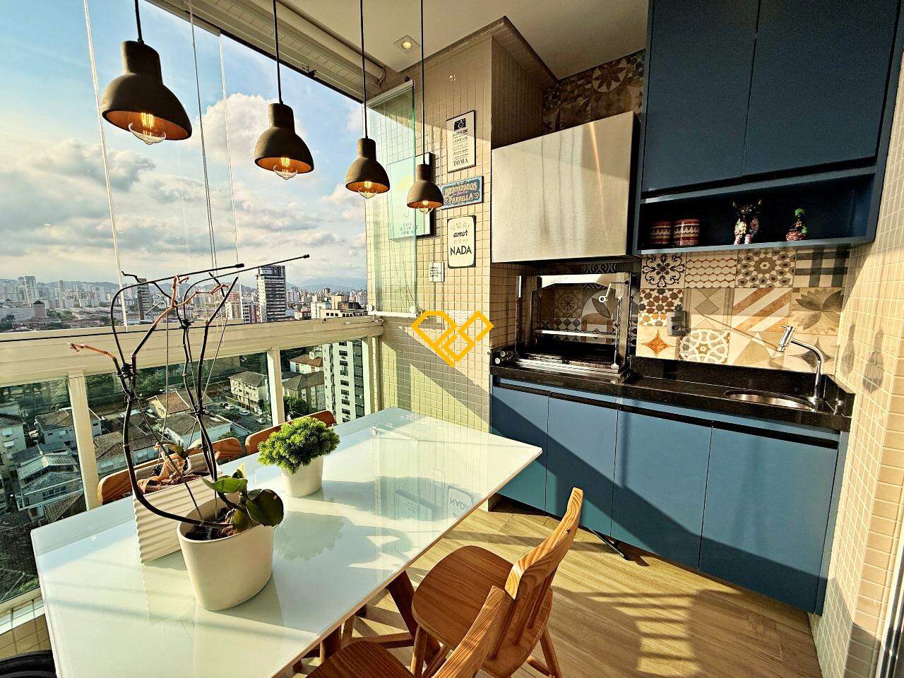 Apartamento à venda no Ponta da Praia: Varanda