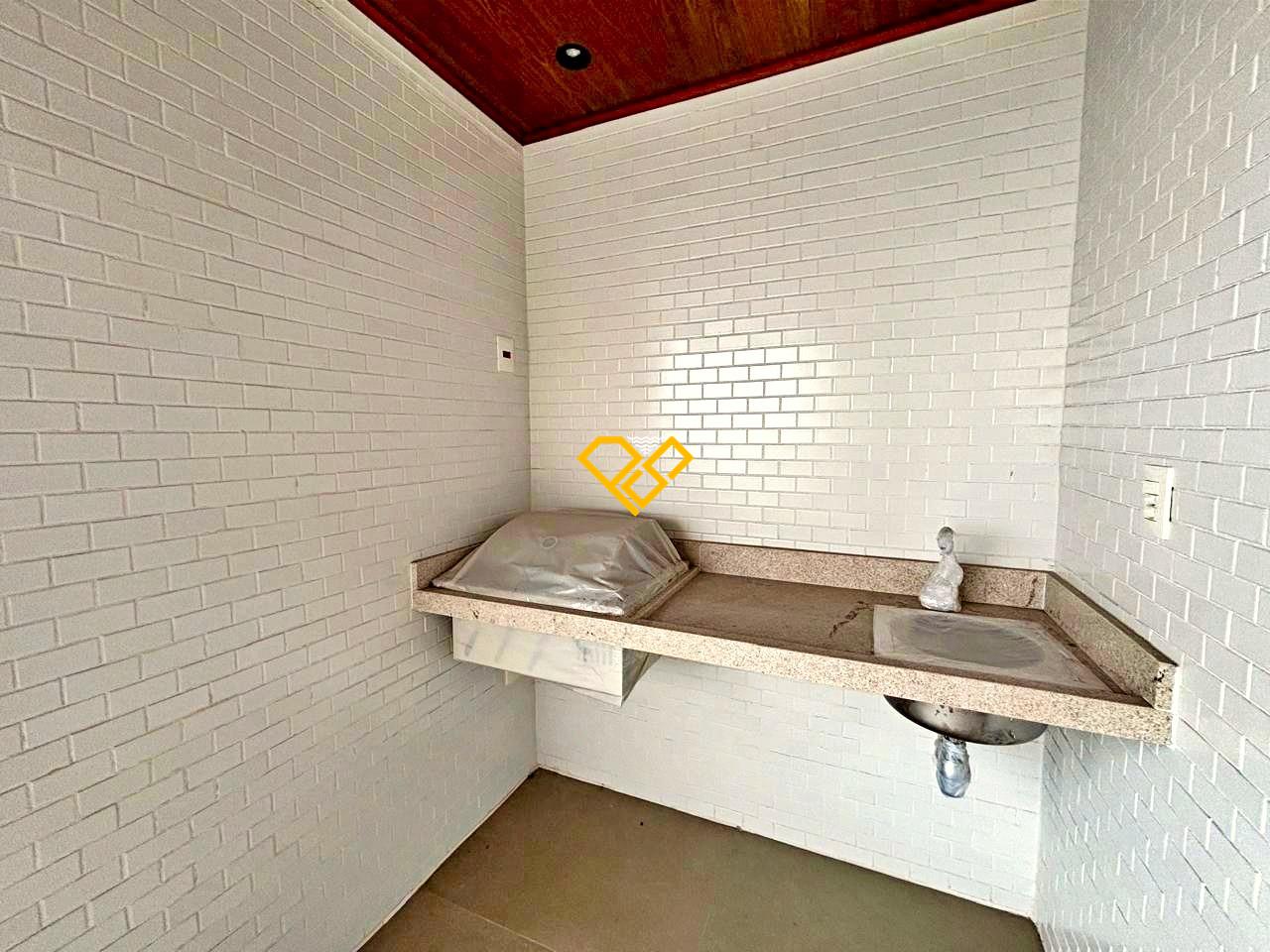 Apartamento à venda no Boqueirão: Varanda e churrasqueira