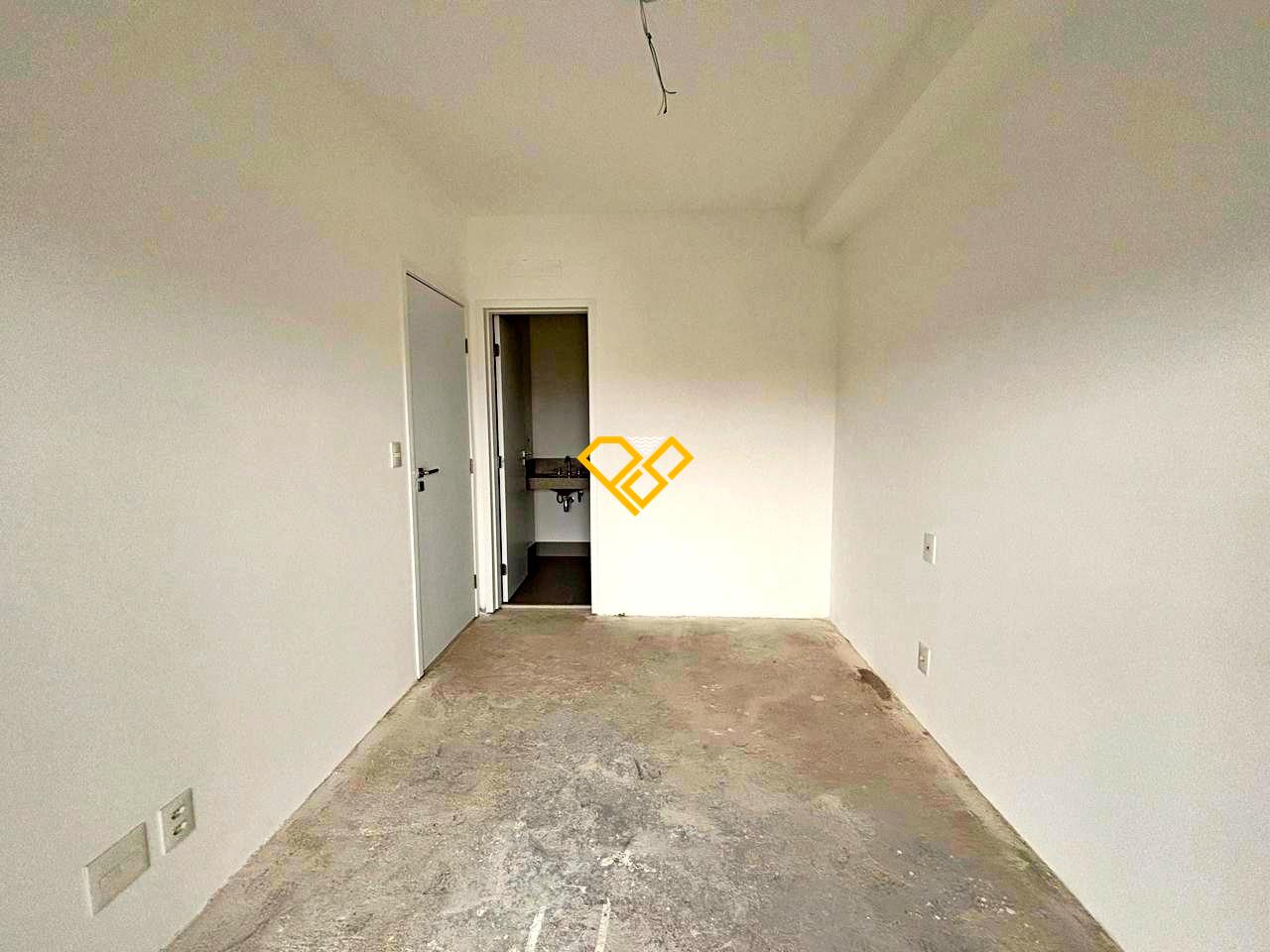 Apartamento à venda no Boqueirão: Dormitório - suíte