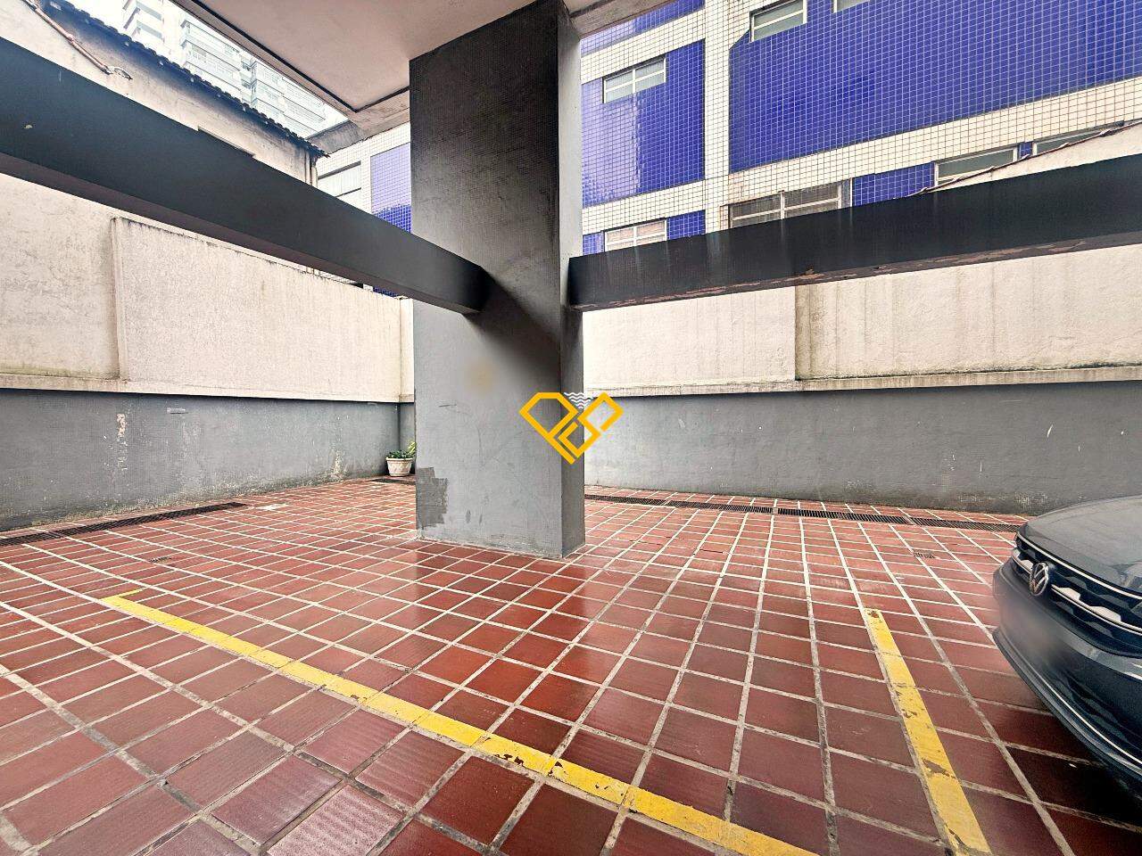 Apartamento à venda no Pompéia: Garagem