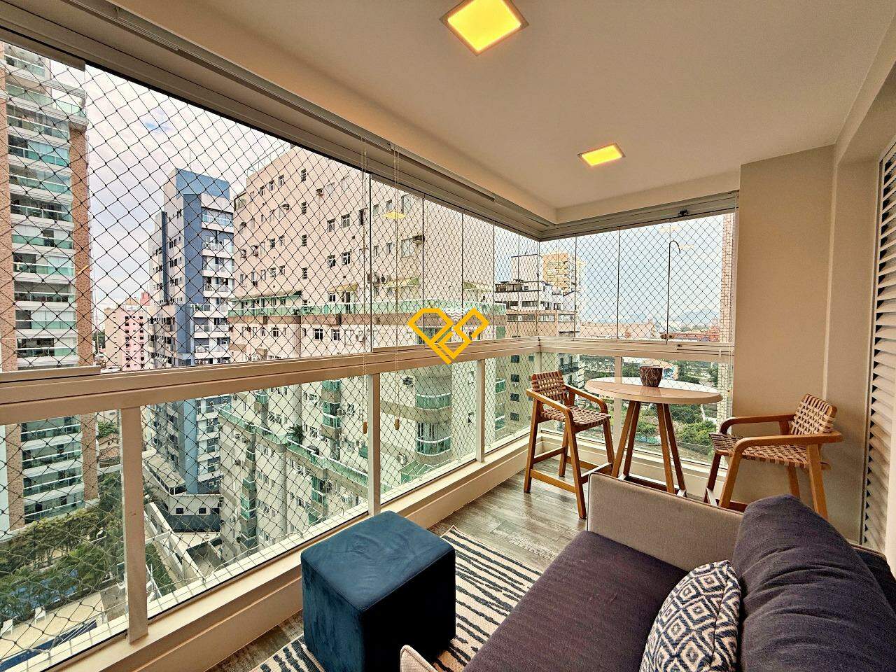 Apartamento à venda no Ponta da Praia: Varanda 