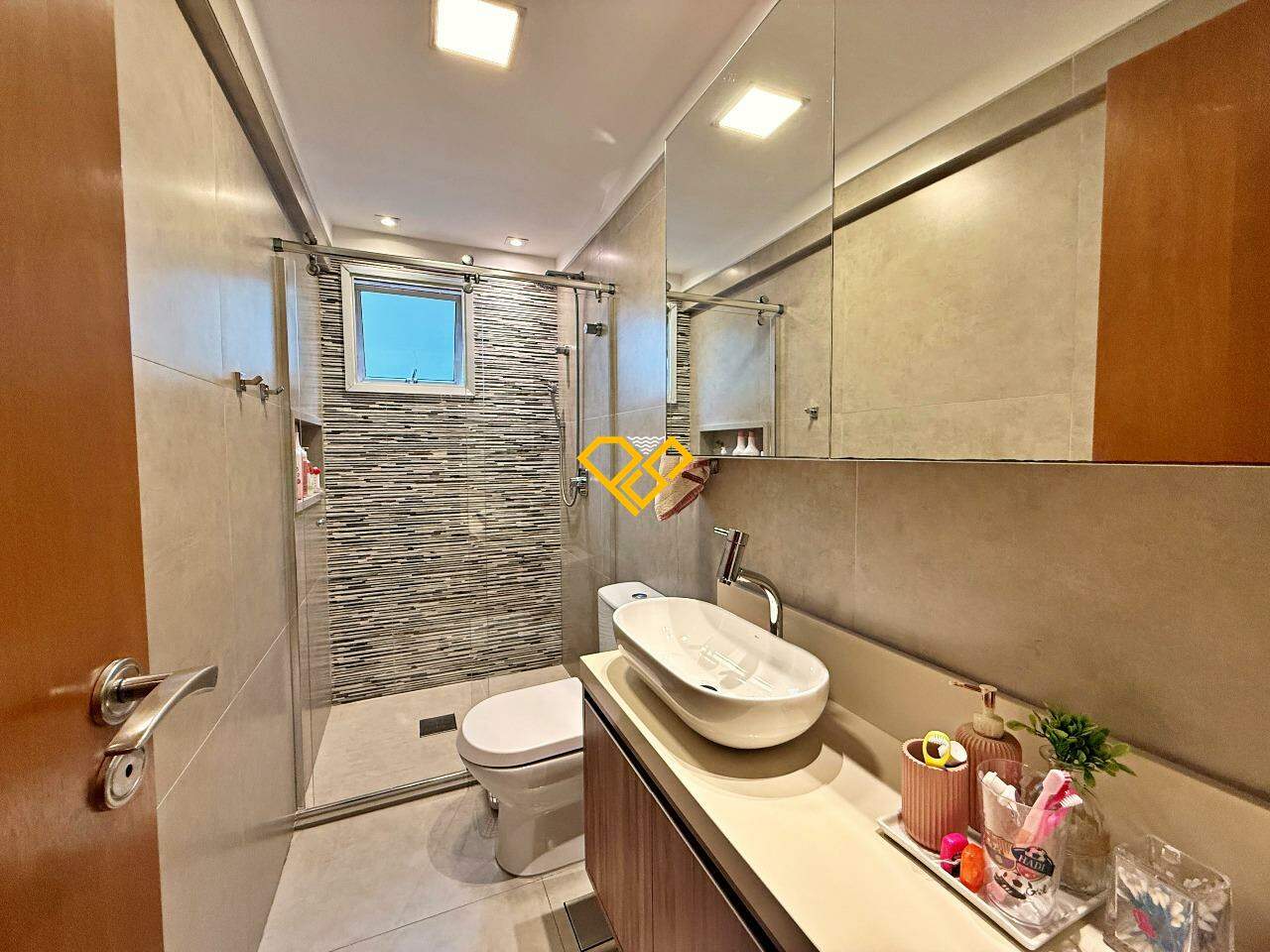 Apartamento à venda no Ponta da Praia: Wc social