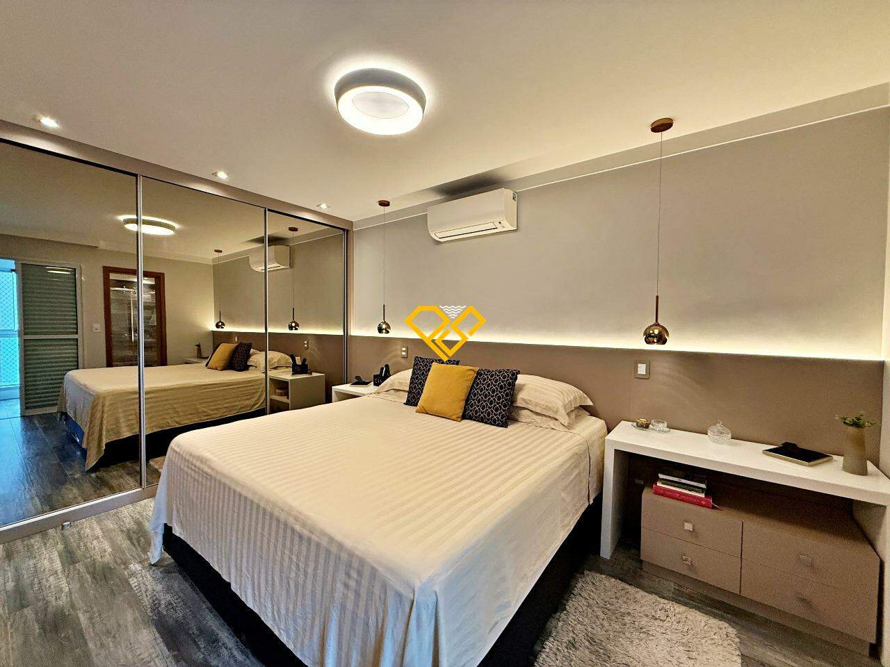 Apartamento à venda no Ponta da Praia: Dormitório 1 - suíte