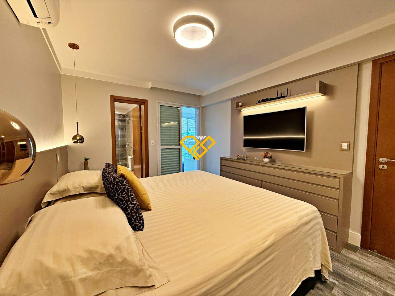 Apartamento à venda no Ponta da Praia: Dormitório 1 - suíte