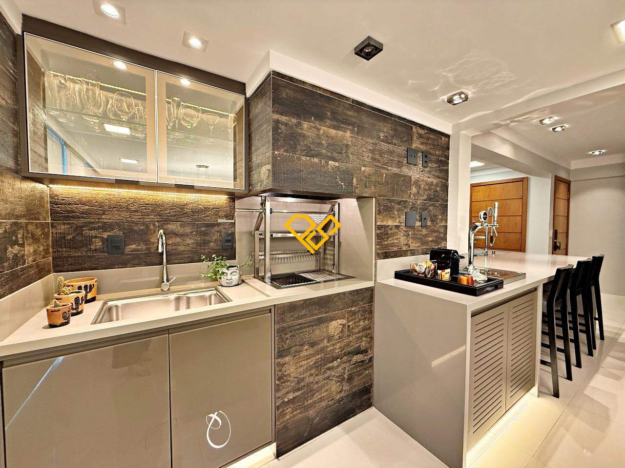 Apartamento à venda no Ponta da Praia: Varanda