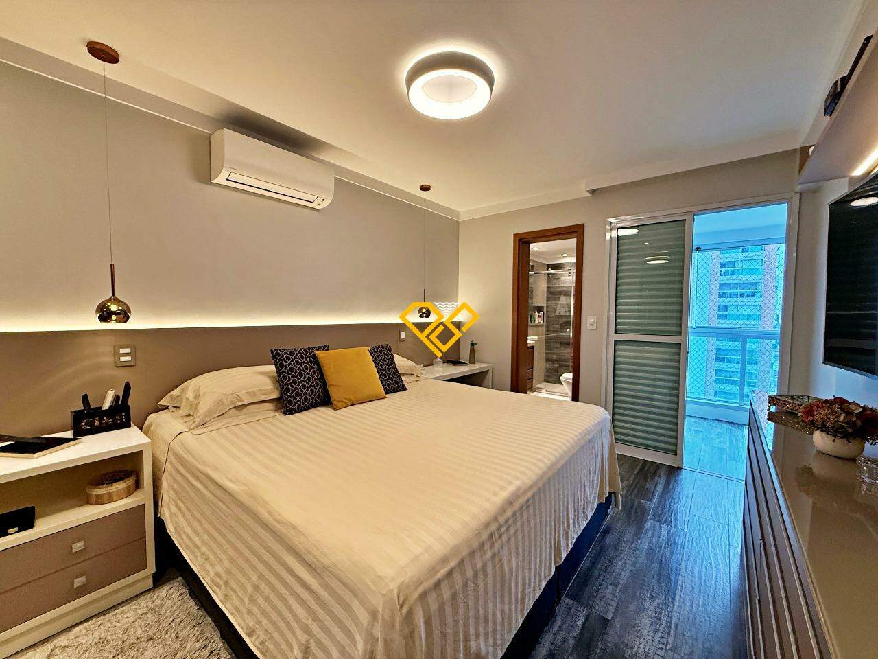 Apartamento à venda no Ponta da Praia: Dormitório 1 - suíte