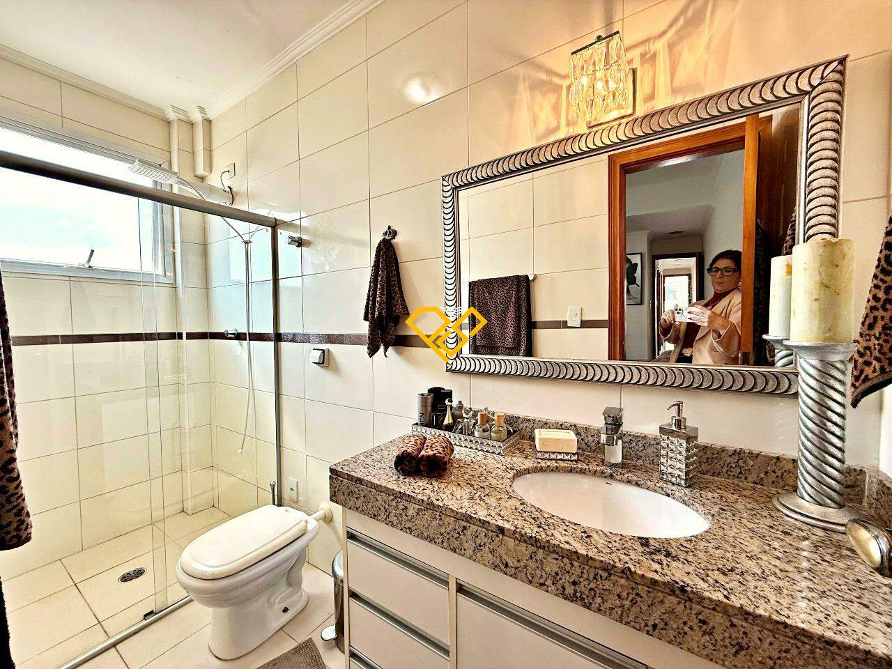 Casa à venda no Aparecida: Wc suíte 1 - master
