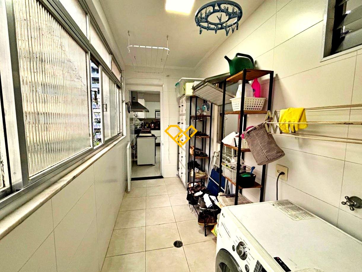 Apartamento à venda no Ponta da Praia: Área de serviço