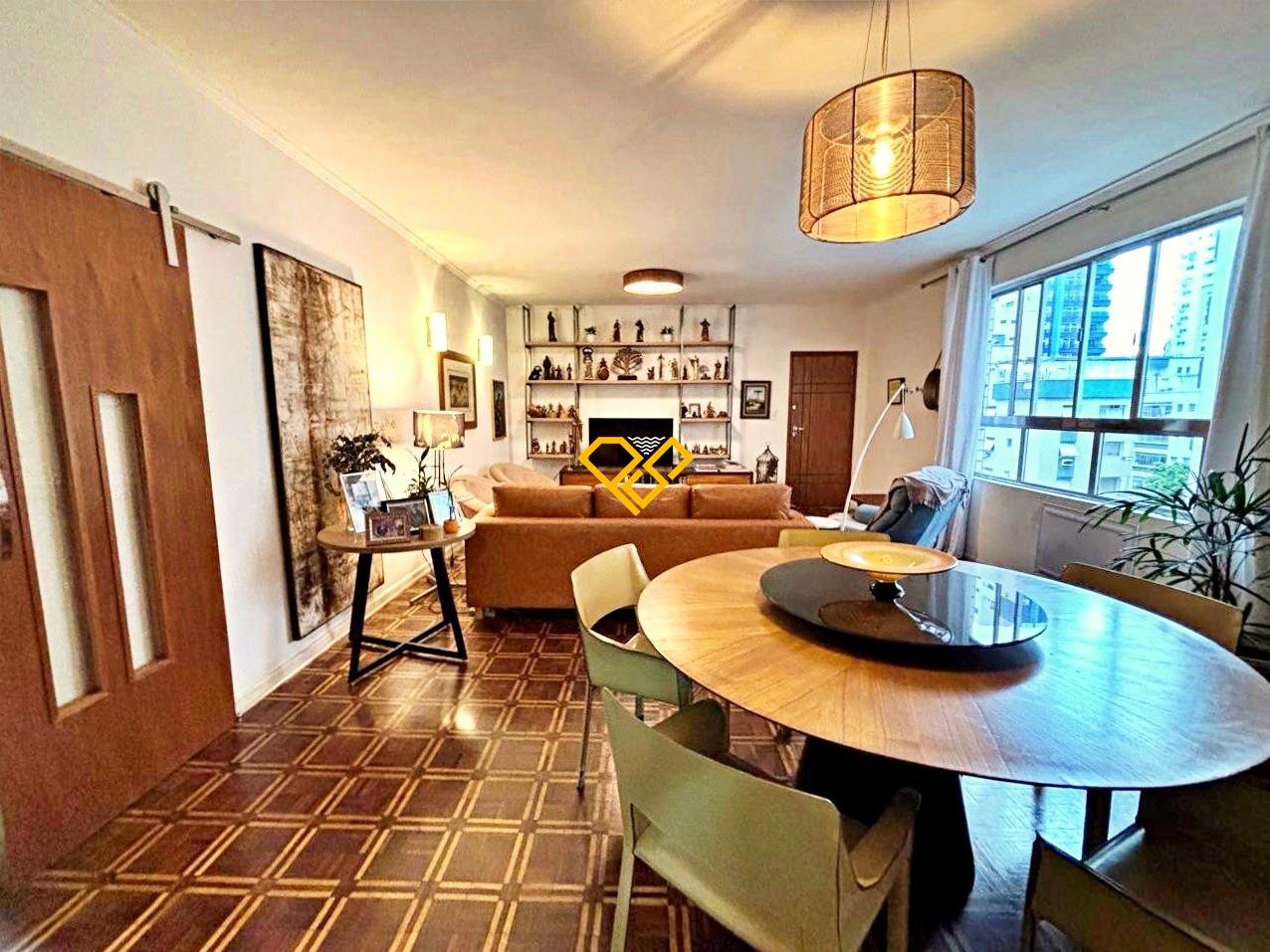 Apartamento à venda no Ponta da Praia: Sala