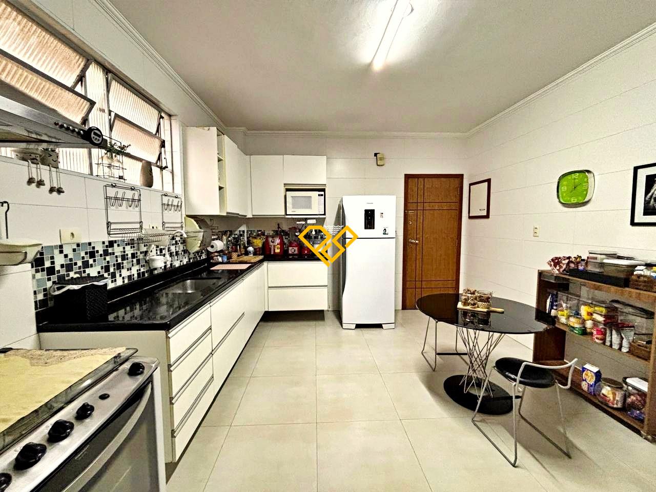 Apartamento à venda no Ponta da Praia: Cozinha