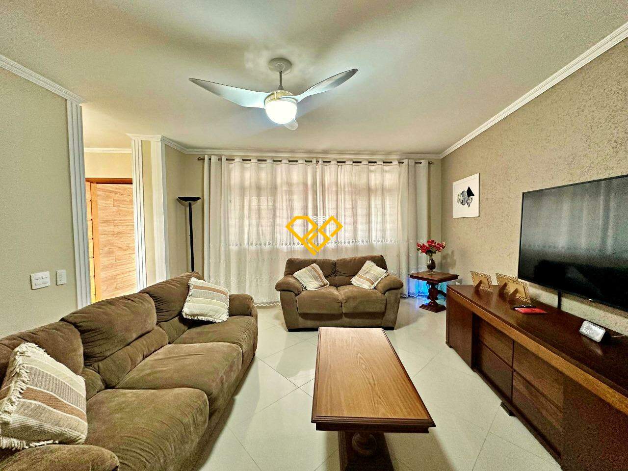 Sobrado à venda no Aparecida: Sala