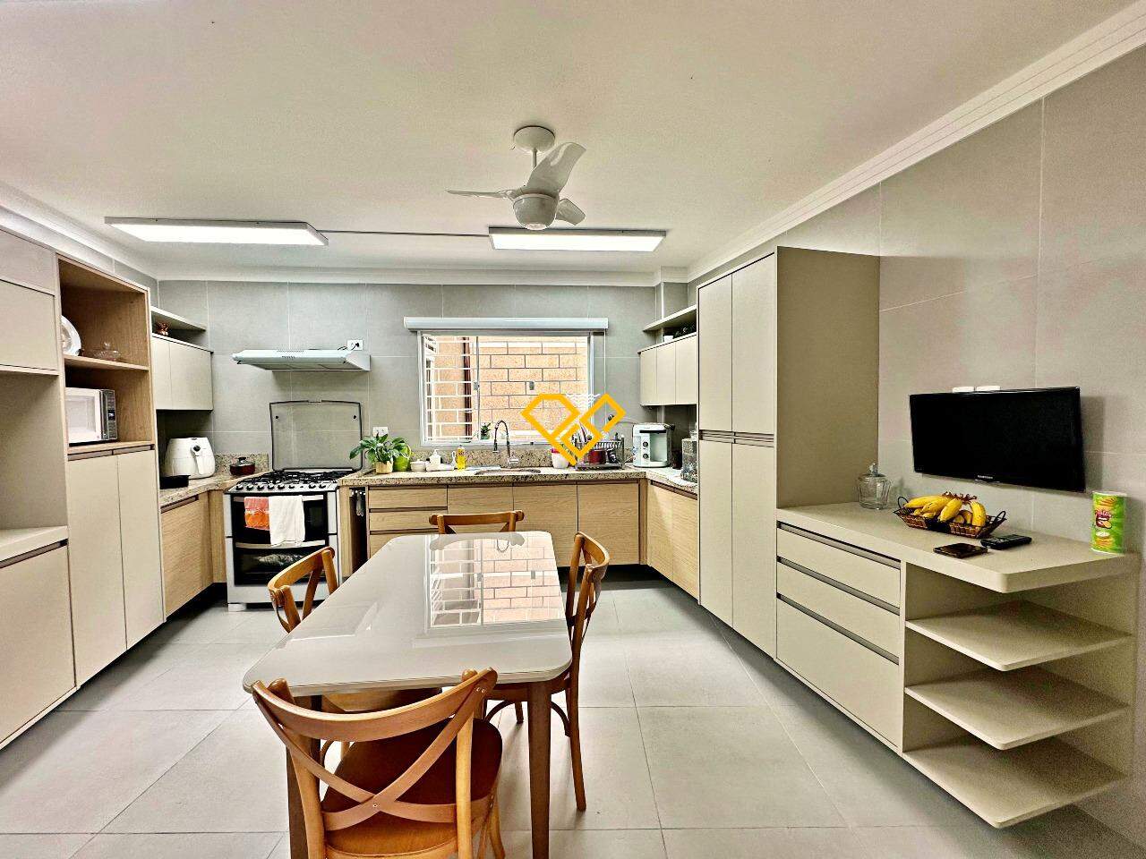 Sobrado à venda no Aparecida: Cozinha