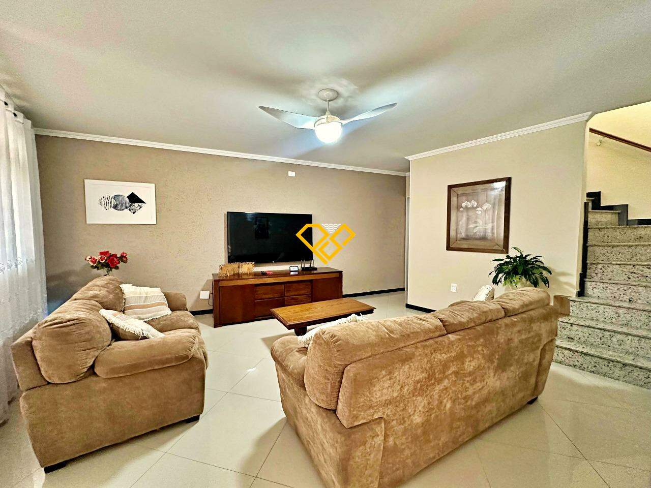 Sobrado à venda no Aparecida: Sala