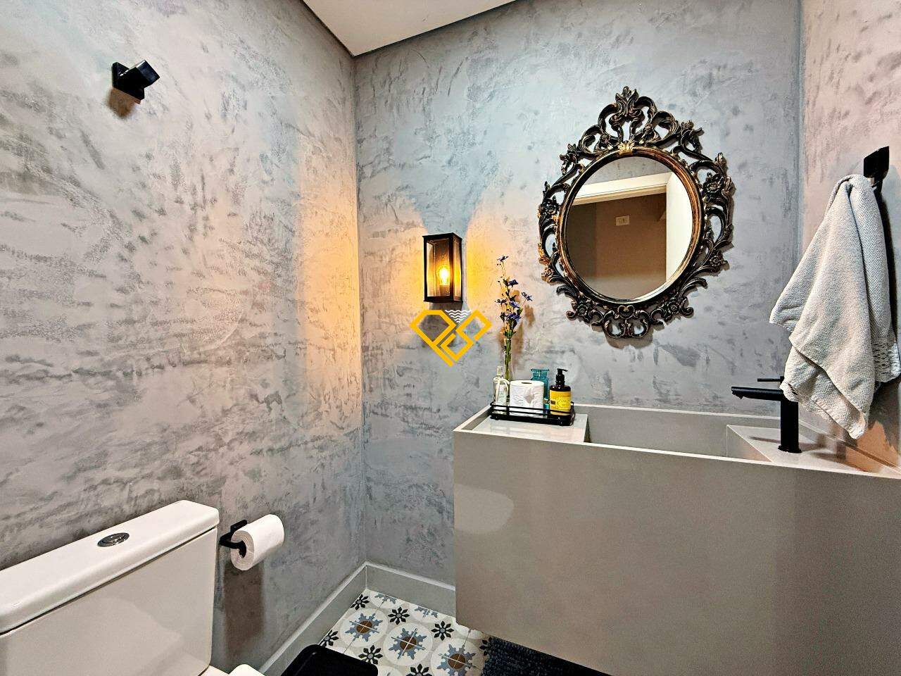 Apartamento à venda no Boqueirão: Lavabo