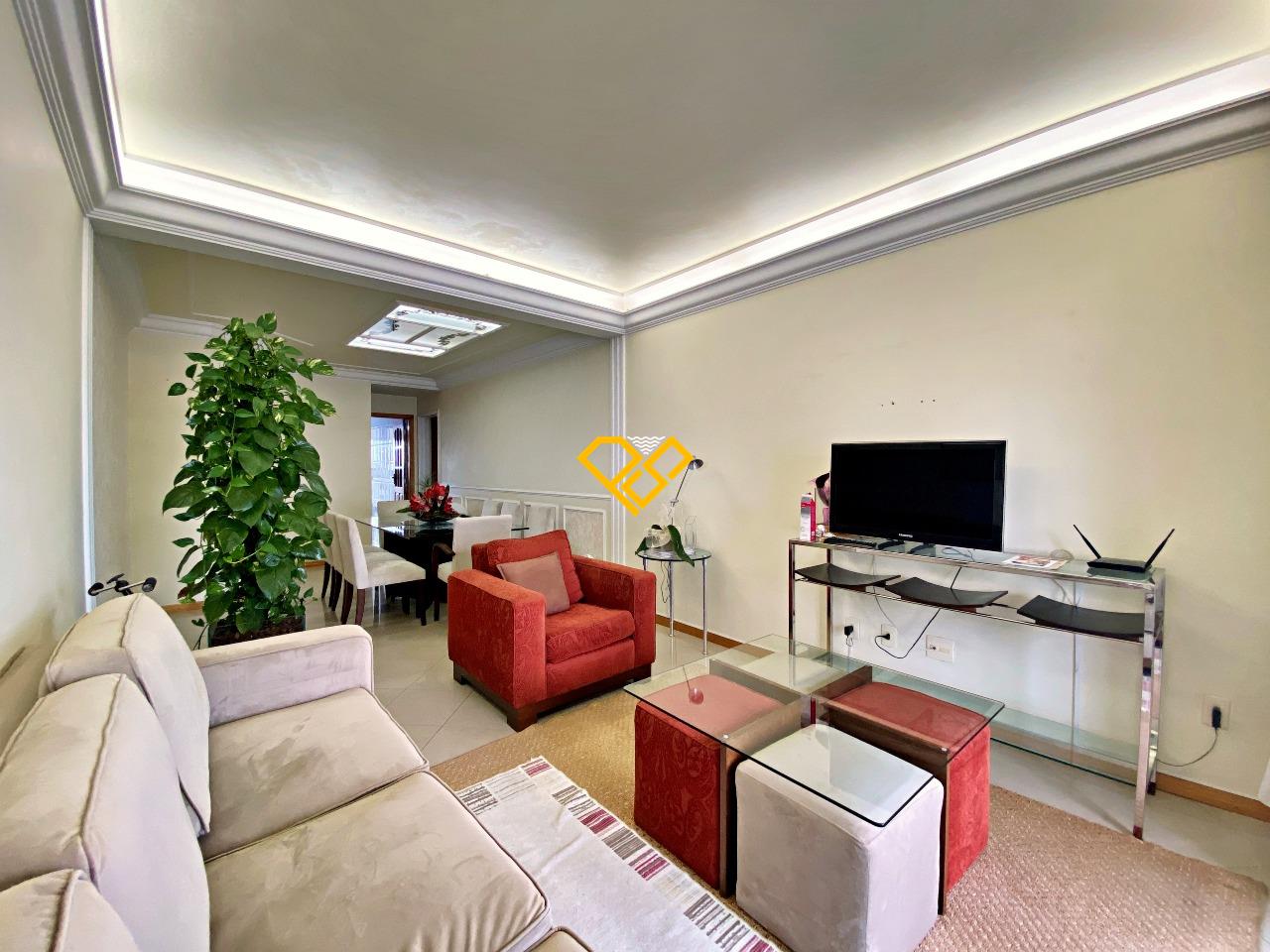 Apartamento à venda no Ponta da Praia: Sala