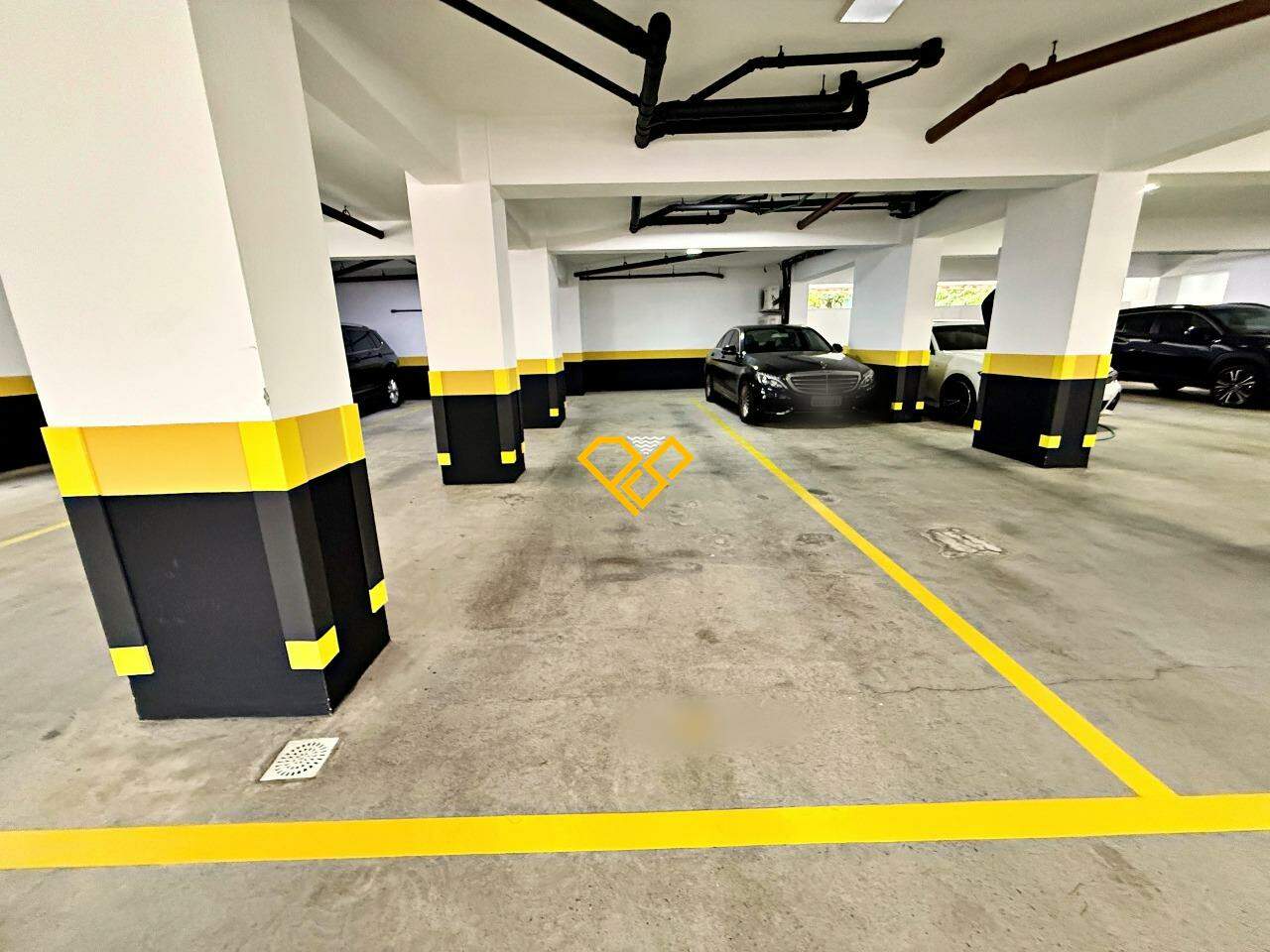 Apartamento à venda no Gonzaga: Garagem