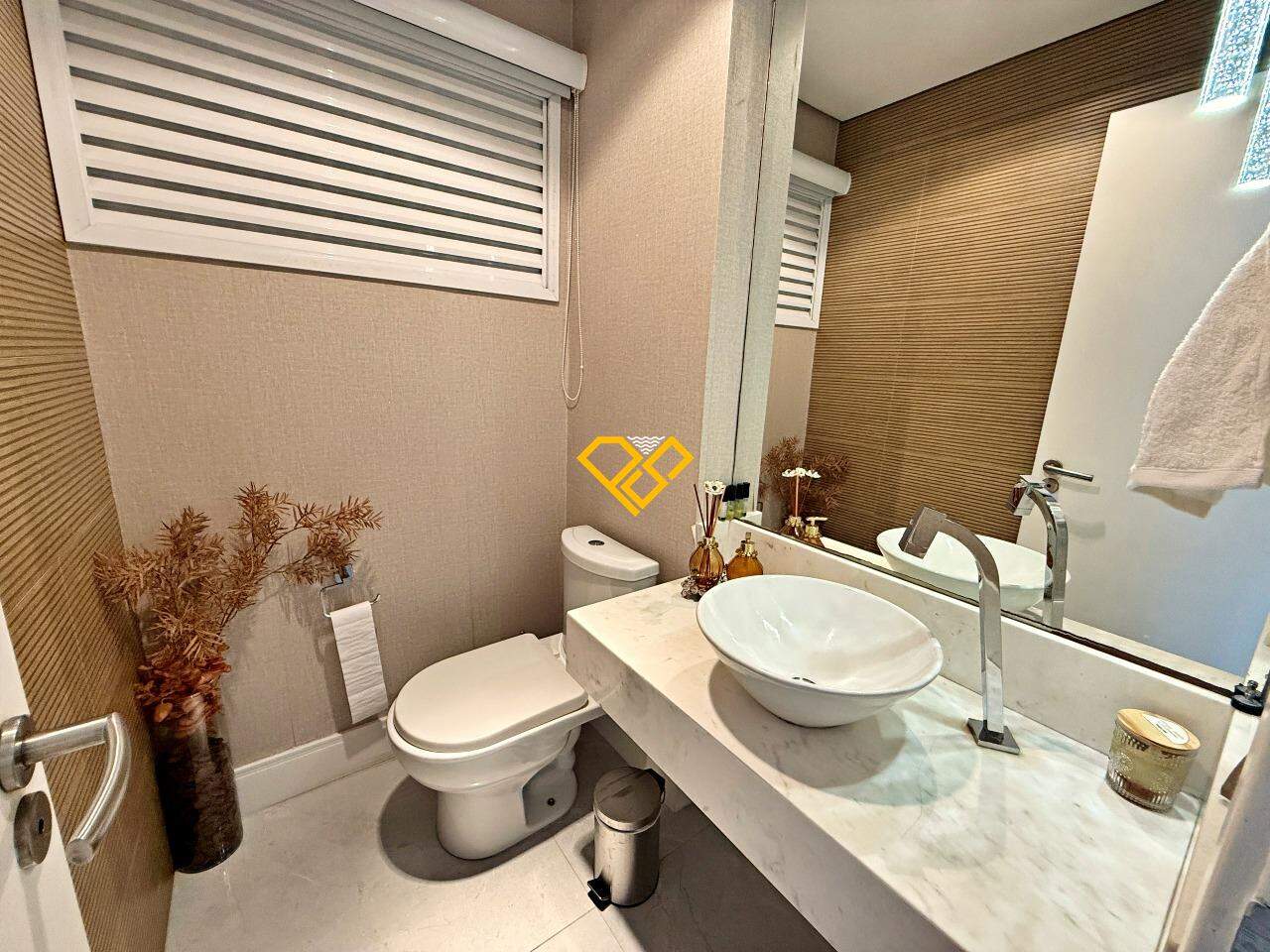 Apartamento à venda no Gonzaga: Lavabo