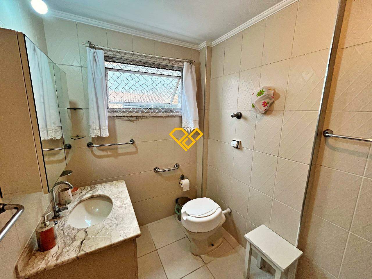 Apartamento à venda no Gonzaga: Wc suíte