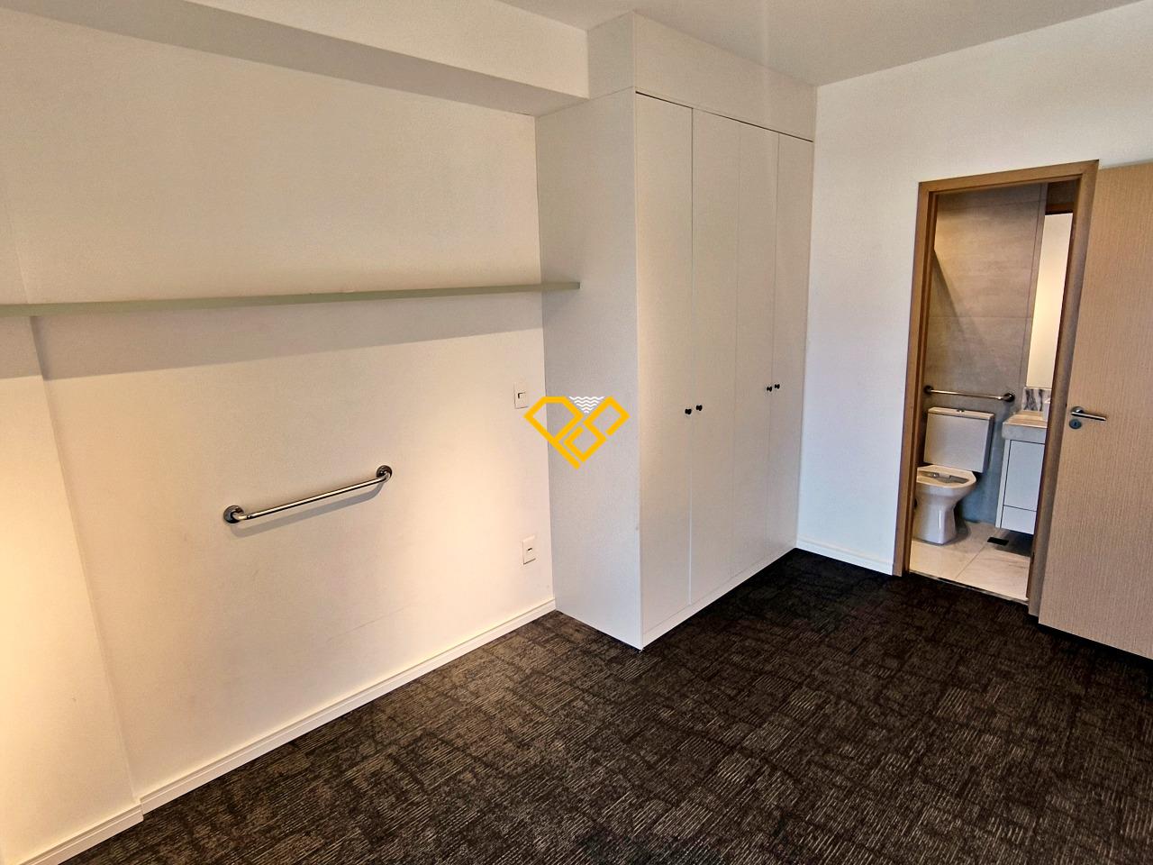 Apartamento à venda no Ponta da Praia: Dormitório 1 - suíte