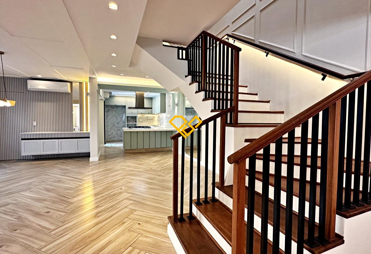 Sobrado à venda no Gonzaga: Sala