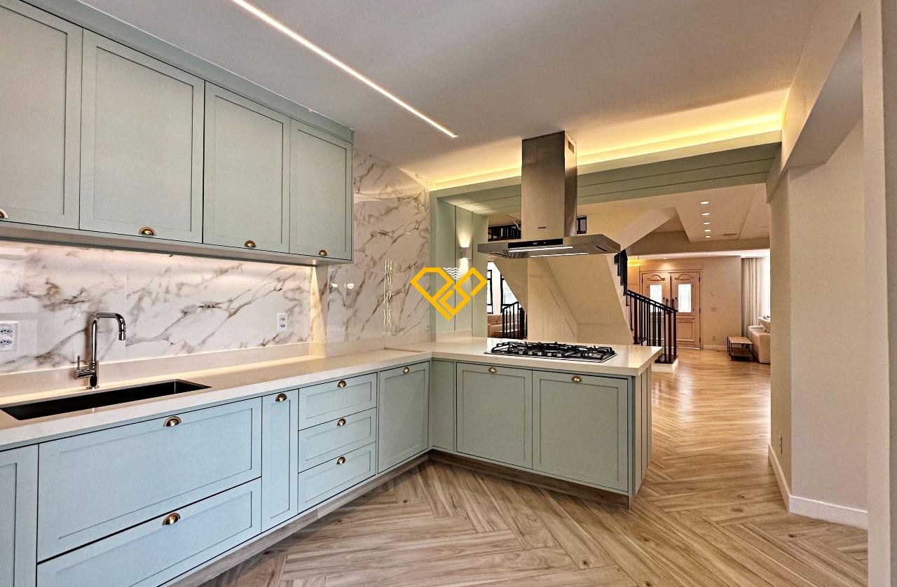 Sobrado à venda no Gonzaga: Cozinha