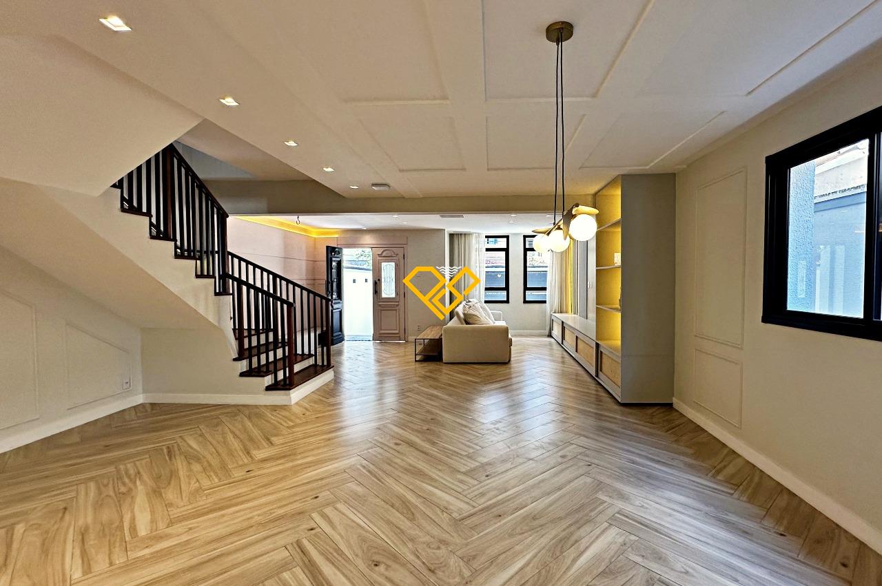 Sobrado à venda no Gonzaga: Sala