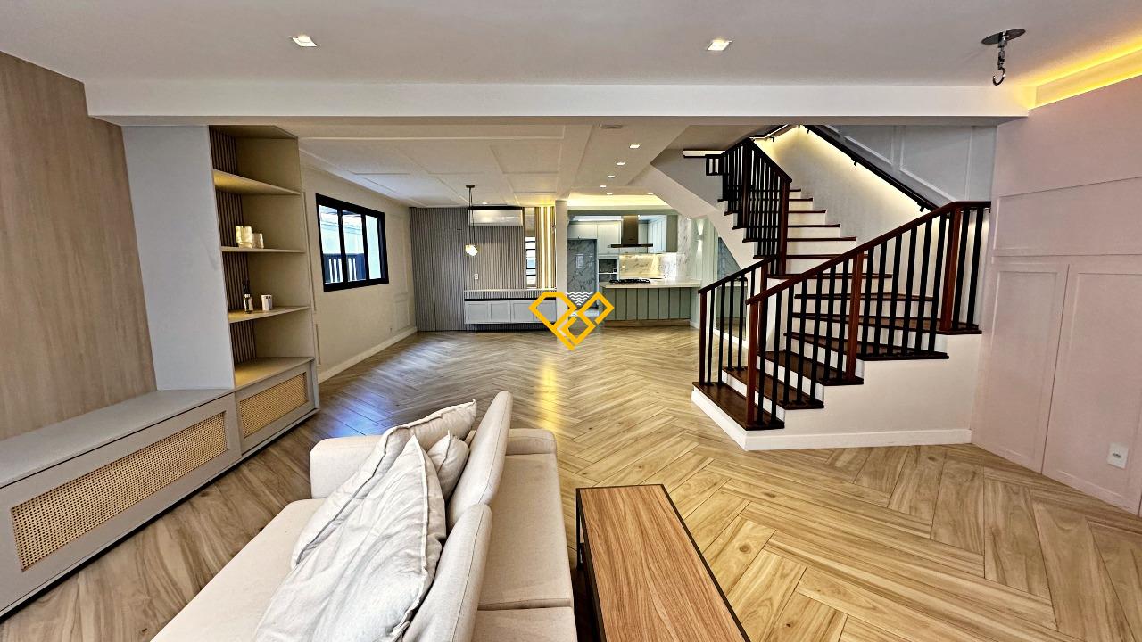 Sobrado à venda no Gonzaga: Sala