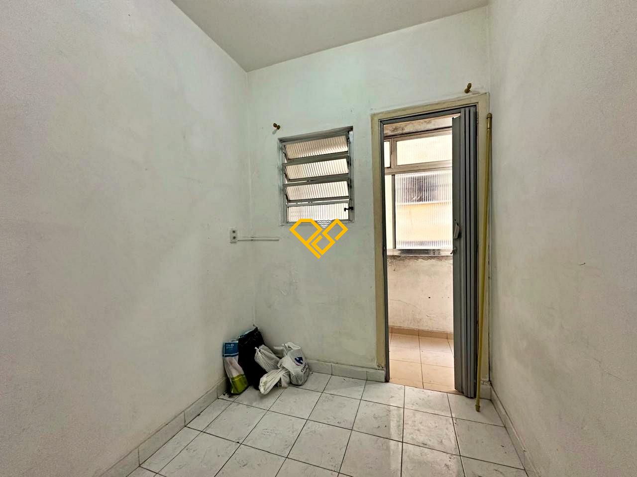 Apartamento à venda no Embaré: Dependência