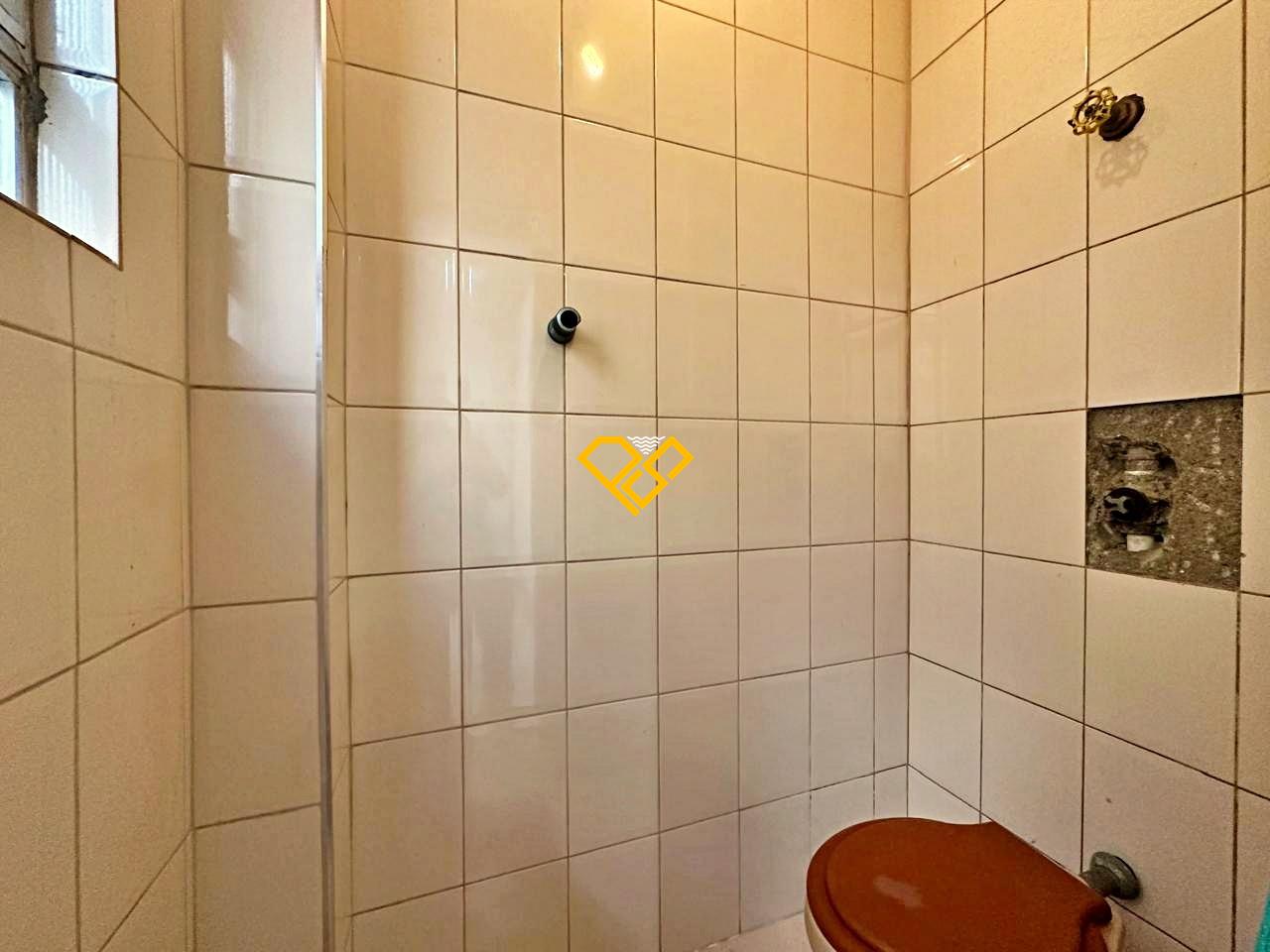 Apartamento à venda no Embaré: Wc de serviço