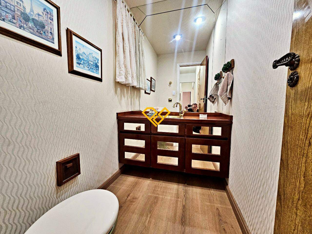 Apartamento à venda no Aparecida: Lavabo