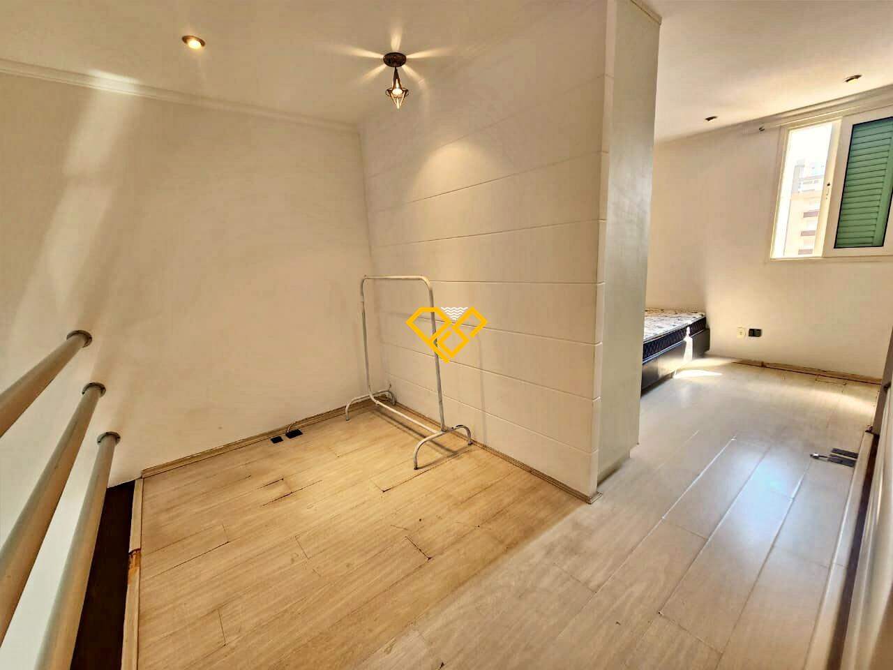 Apartamento Duplex à venda no Gonzaga: Dormitório - suíte