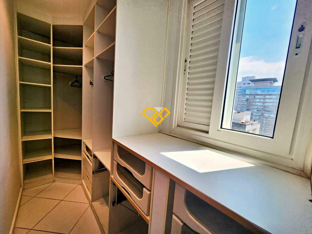 Apartamento Duplex para aluguel no Gonzaga: Closet