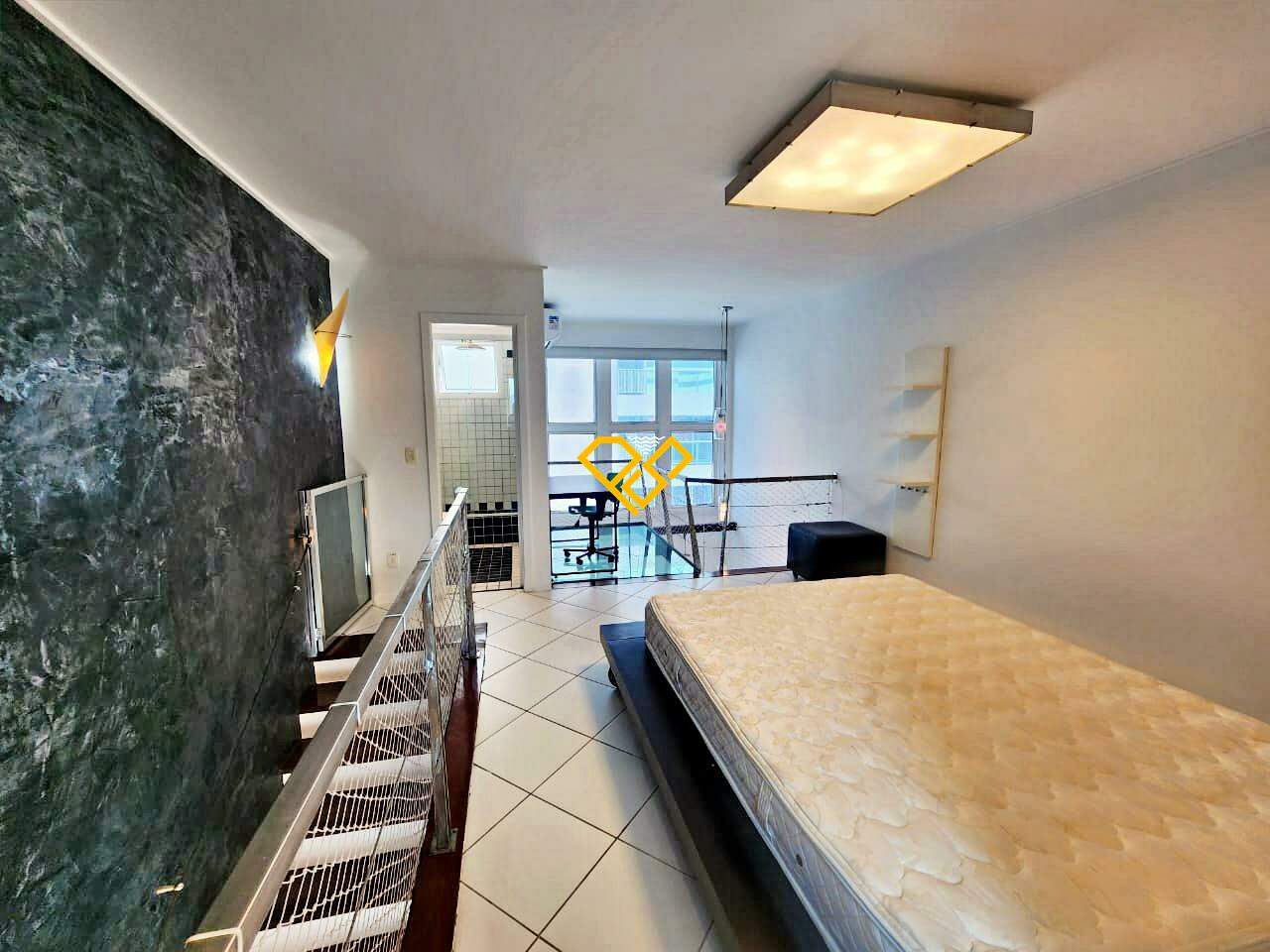 Apartamento Duplex para aluguel no Gonzaga: Dormitório - suíte
