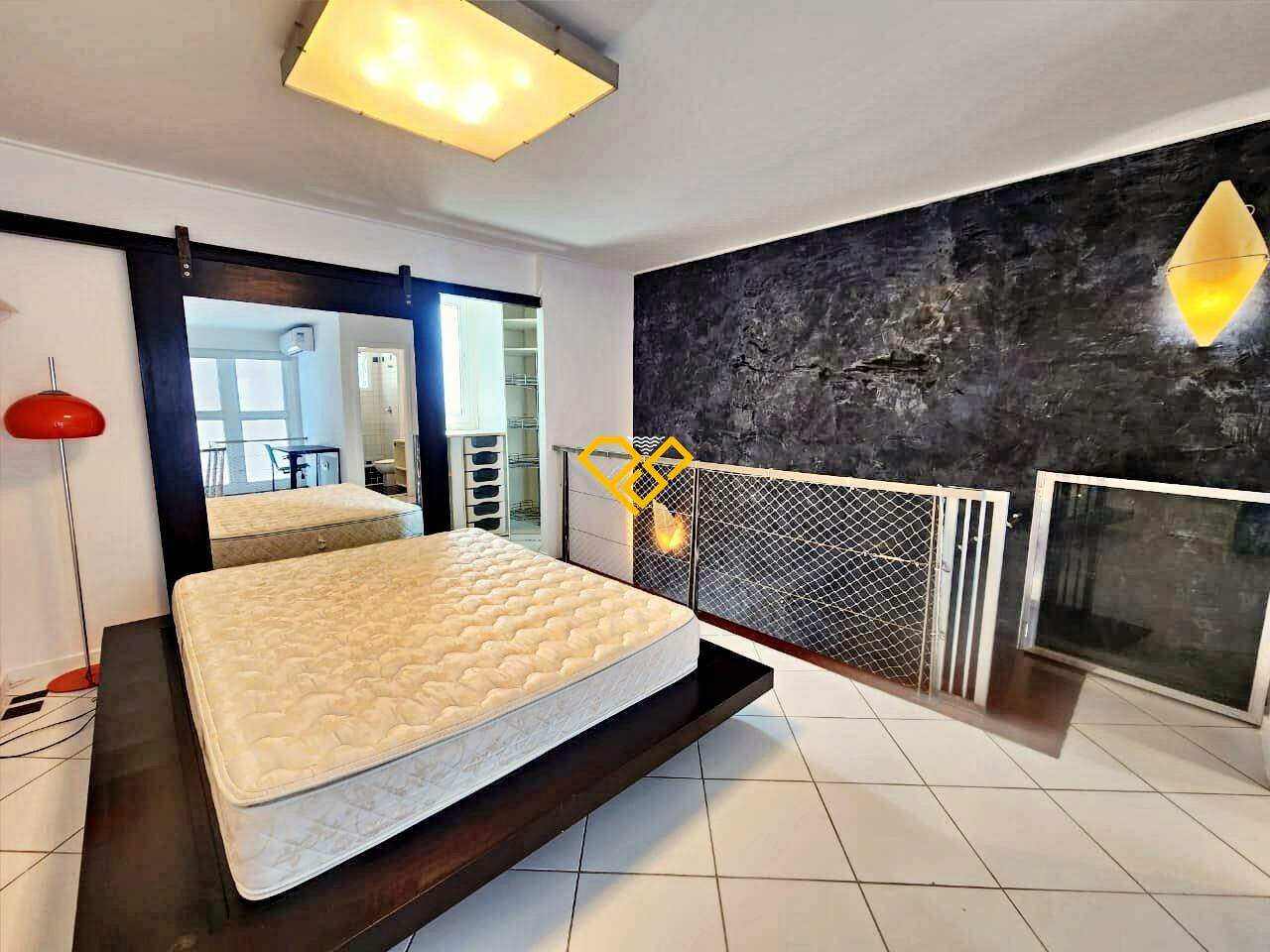 Apartamento Duplex para aluguel no Gonzaga: Dormitório - suíte
