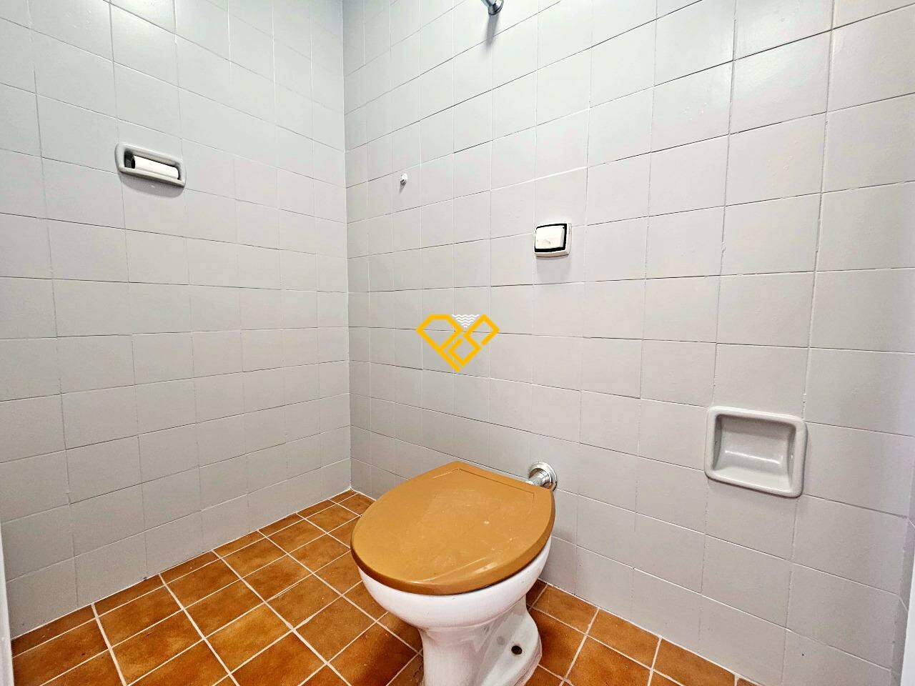 Apartamento à venda no Aparecida: Wc de serviço