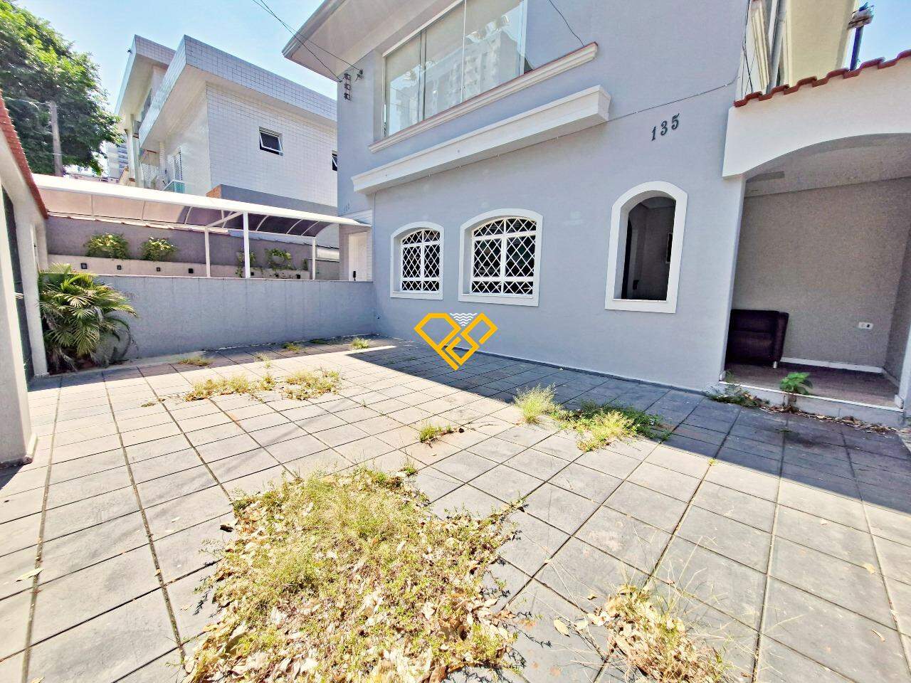 Casa à venda no Embaré: Fachada