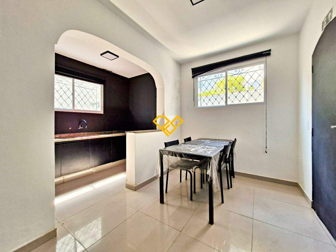 Casa à venda no Embaré: Sala de jantar