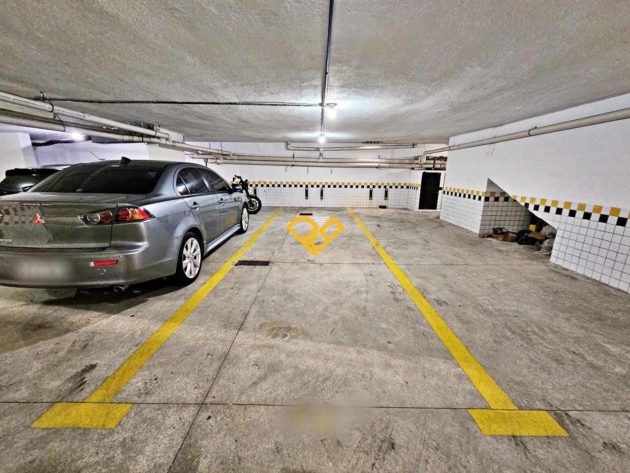 Apartamento à venda no Boqueirão: Garagem