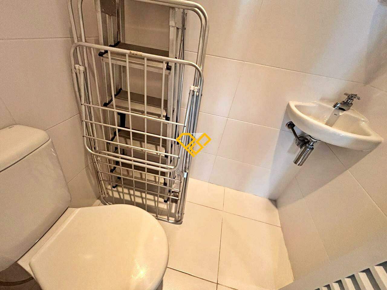 Apartamento para aluguel no Aparecida: Wc de serviço