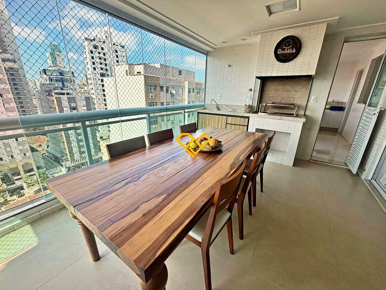 Apartamento para aluguel no Aparecida: Varanda com churrasqueira