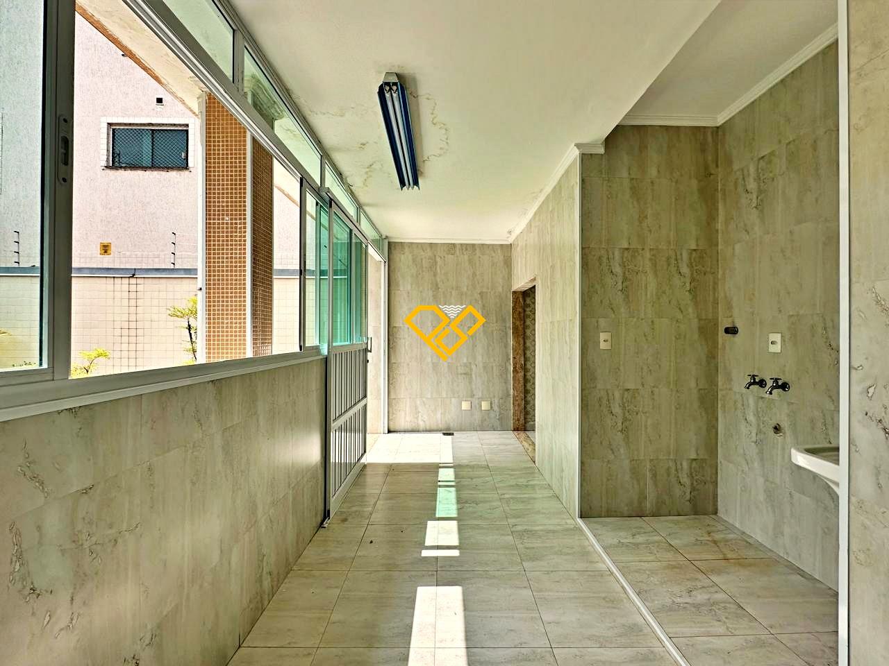 Sobrado à venda no Embaré: Área de serviço