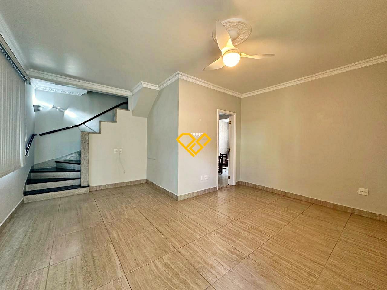 Sobrado à venda no Embaré: Sala