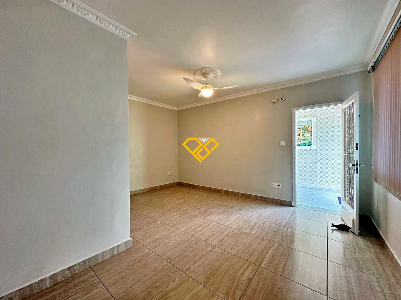 Sobrado à venda no Embaré: Sala