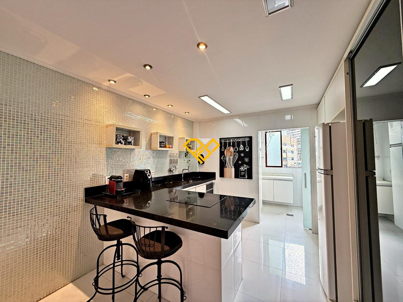 Apartamento para aluguel no Ponta da Praia: Cozinha