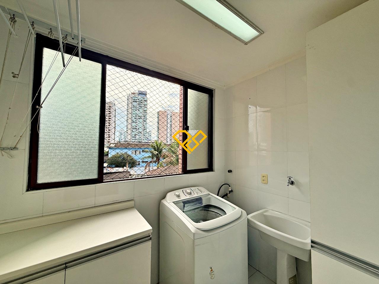 Apartamento para aluguel no Ponta da Praia: Área de serviço