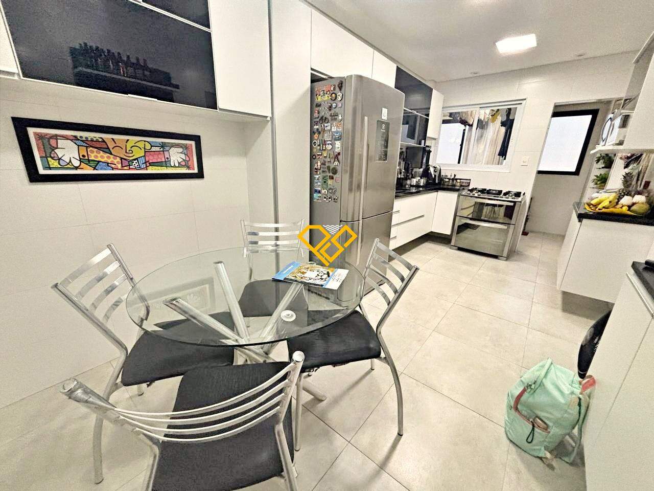 Apartamento à venda no Aparecida: Cozinha