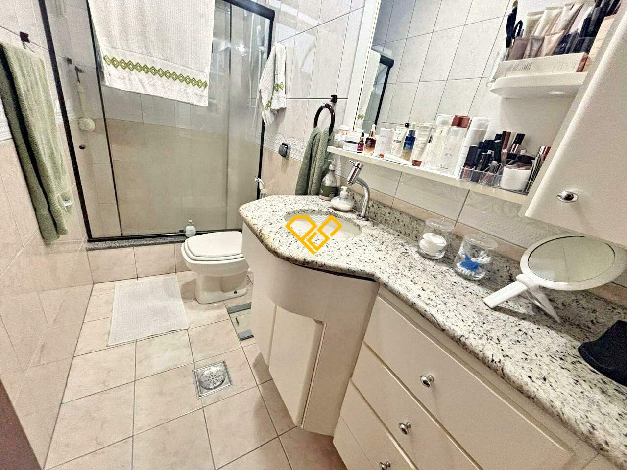 Apartamento à venda no Aparecida: Wc suíte